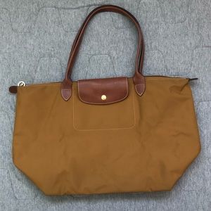Longchamp Le Pliage (Medium, Long handles)